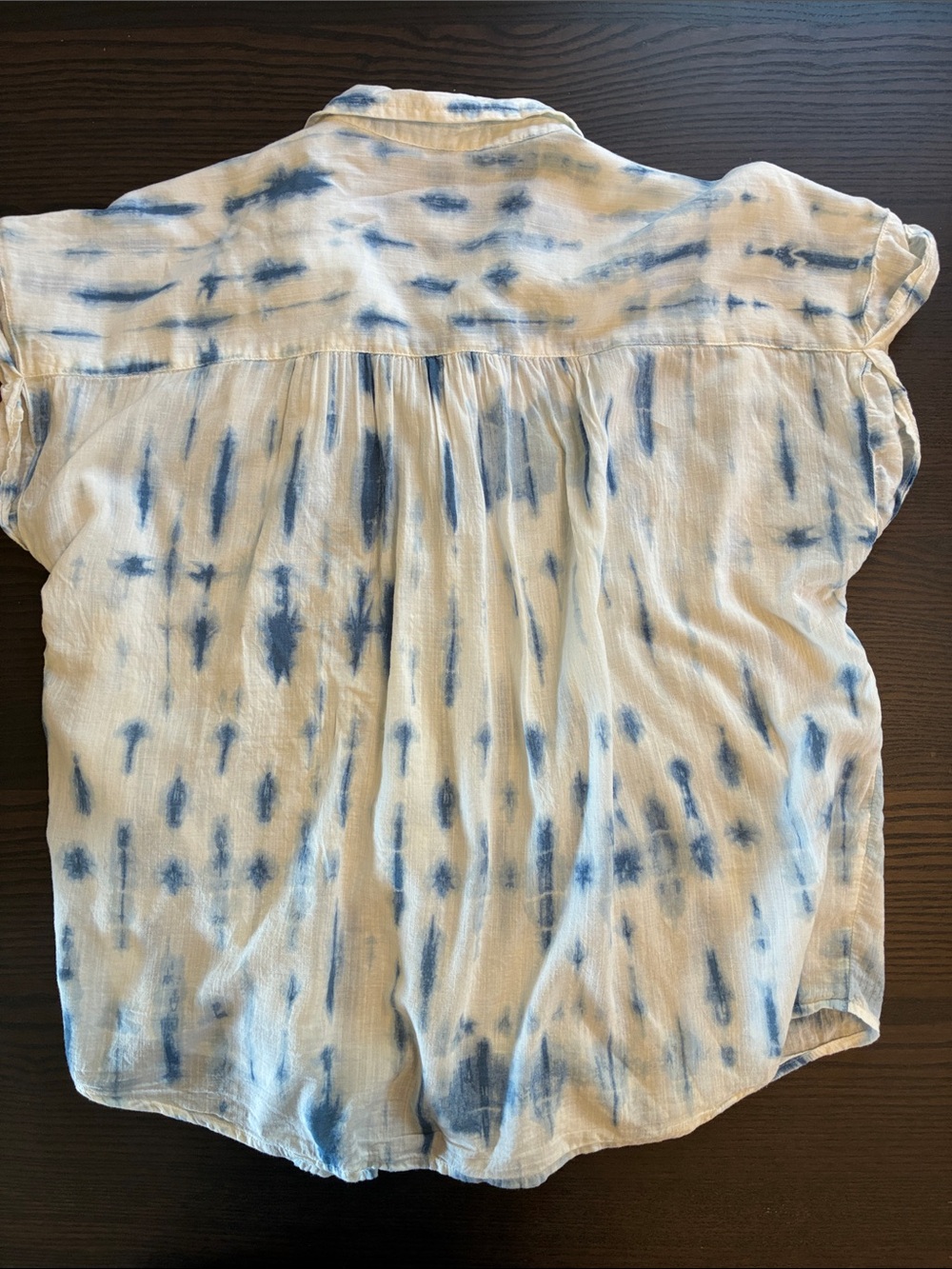 GAP White and Blue Tie-Dye Short Sleeve Button-Up - Picture 3 of 8